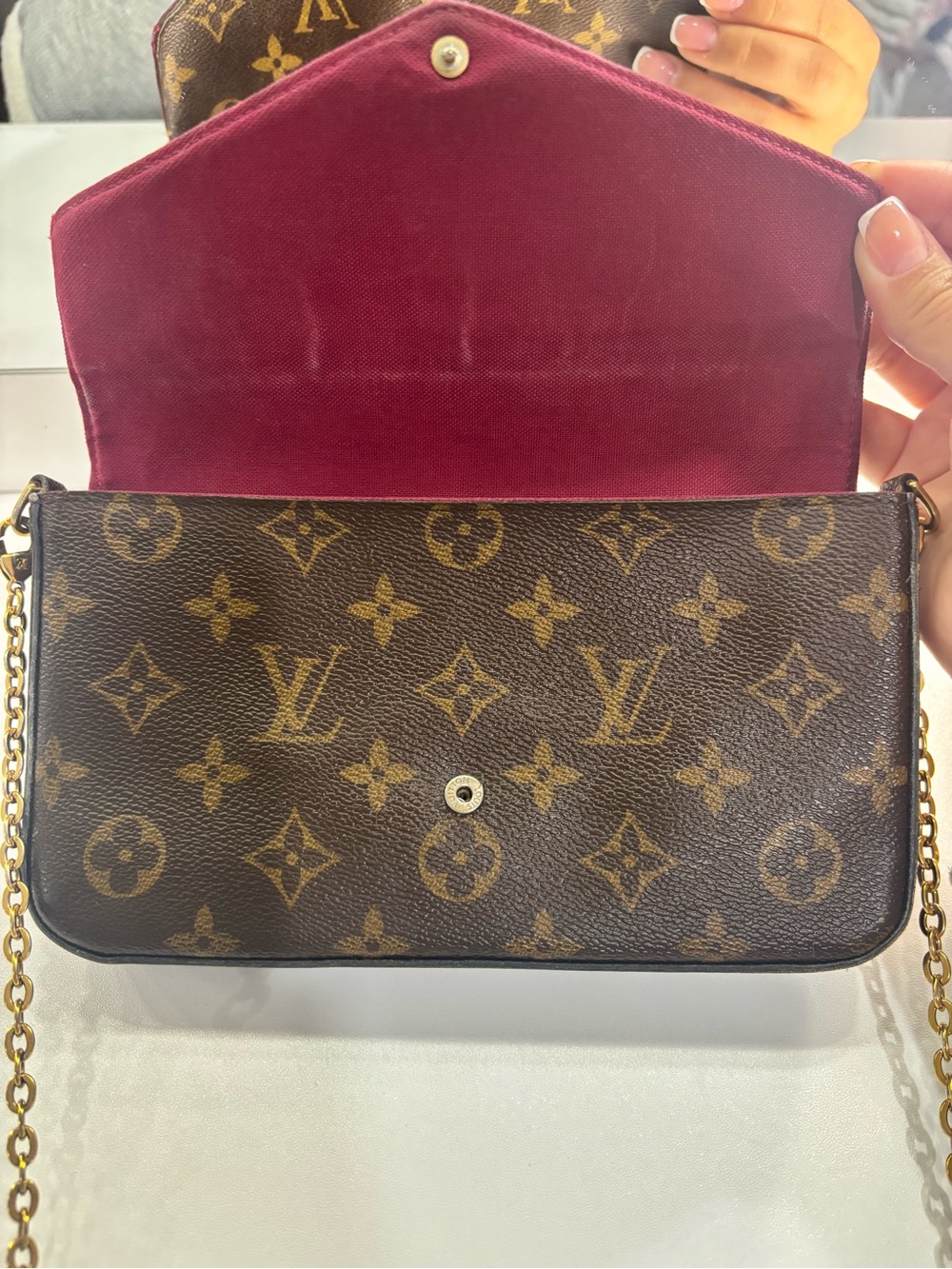 Louis Vuitton Monogram Felicie Pochette Crossbody Wallet - Picture 4 of 9